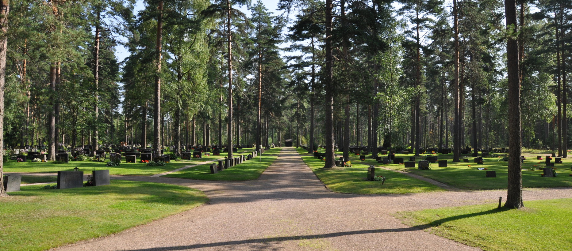 Lepoharjun hautausmaa.