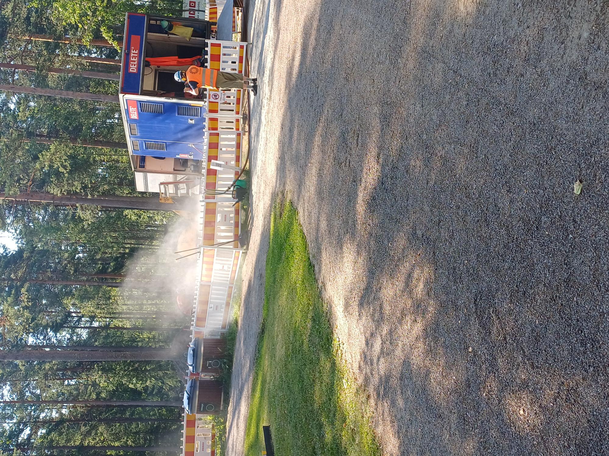 Kivitöistä aiheutuvaa pölyä työmaalla